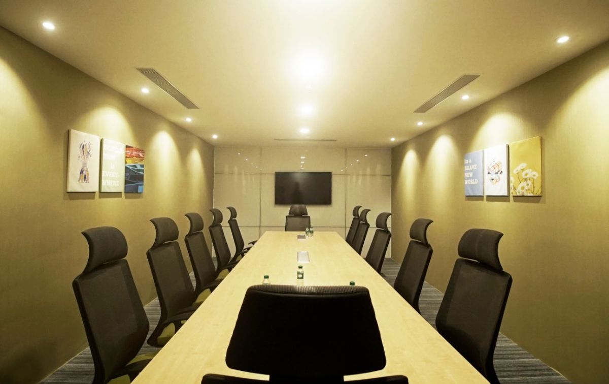 Incuspaze - Oberon Mall